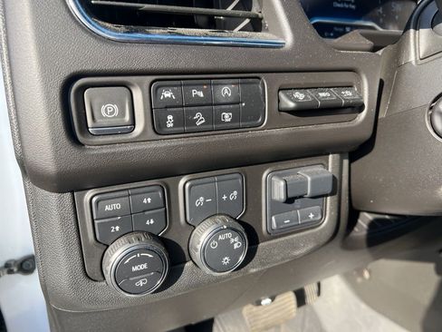 Used 2023 Chevrolet Tahoe High Country image 17