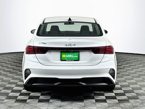 Used 2023 Kia Forte LXS FWD image 7