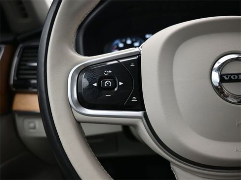 Used 2022 Volvo XC90 T6 Momentum w/ Advanced Package image 25