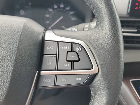 Certified 2021 Toyota Sienna XLE FWD image 22