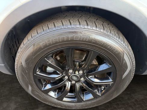 Used 2019 Land Rover Range Rover Evoque SE Premium AWD/4WD image 33