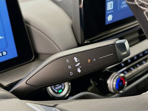 Used 2025 Honda Prologue Touring image 25