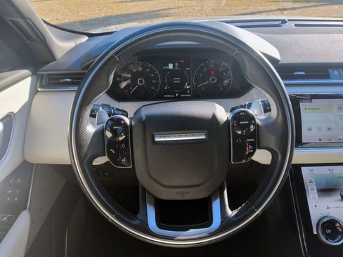 Used 2020 Land Rover Range Rover Velar R-Dynamic S image 8