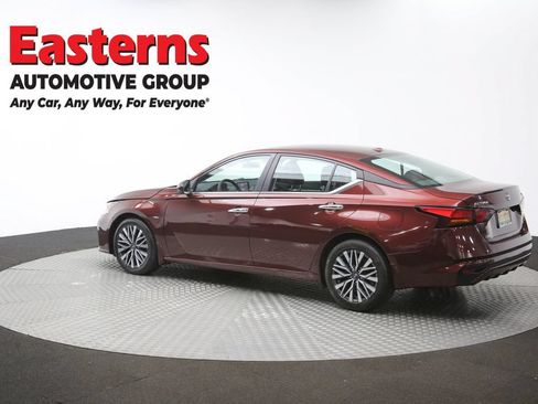 Used 2023 Nissan Altima 2.5 SV FWD image 62