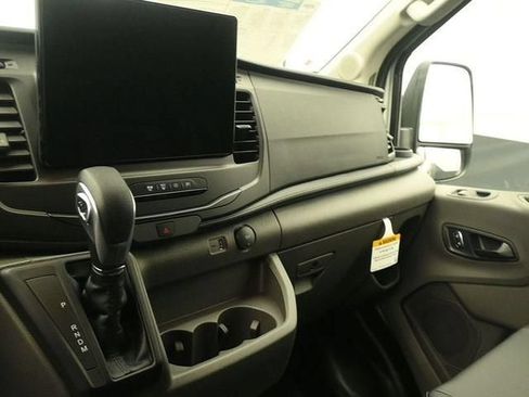 New 2026 Ford Transit 250 148 Medium Roof RWD image 10