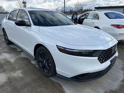 Used 2025 Honda Accord SE image 31