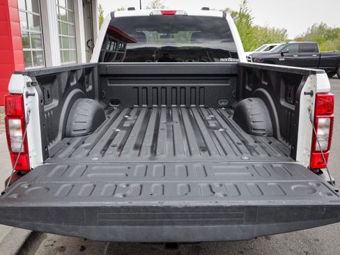 Used 2022 Ford F250 XLT w/ XLT Value Package AWD/4WD image 5