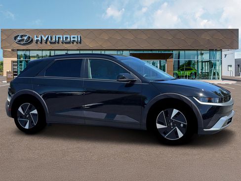New 2025 Hyundai Ioniq 5 SEL image 10