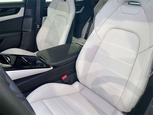 New 2025 Porsche Panamera 4 image 5