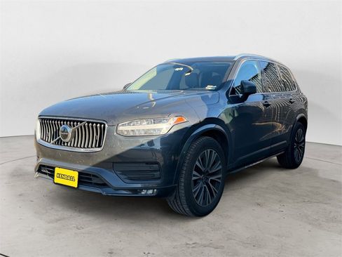 Used 2021 Volvo XC90 T6 Momentum image 1