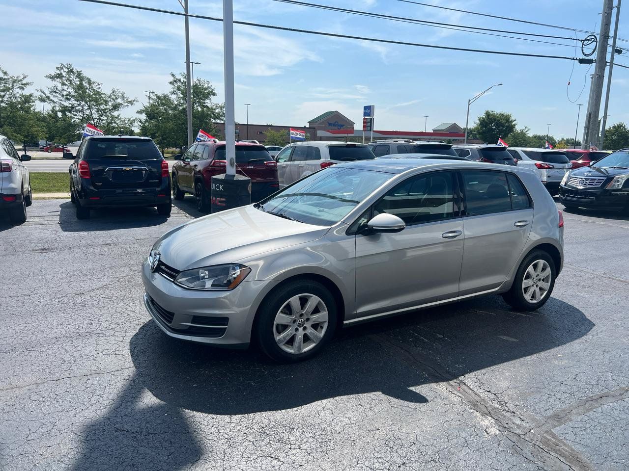 Used 2017 Volkswagen Golf Wolfsburg Edition FWD image 2