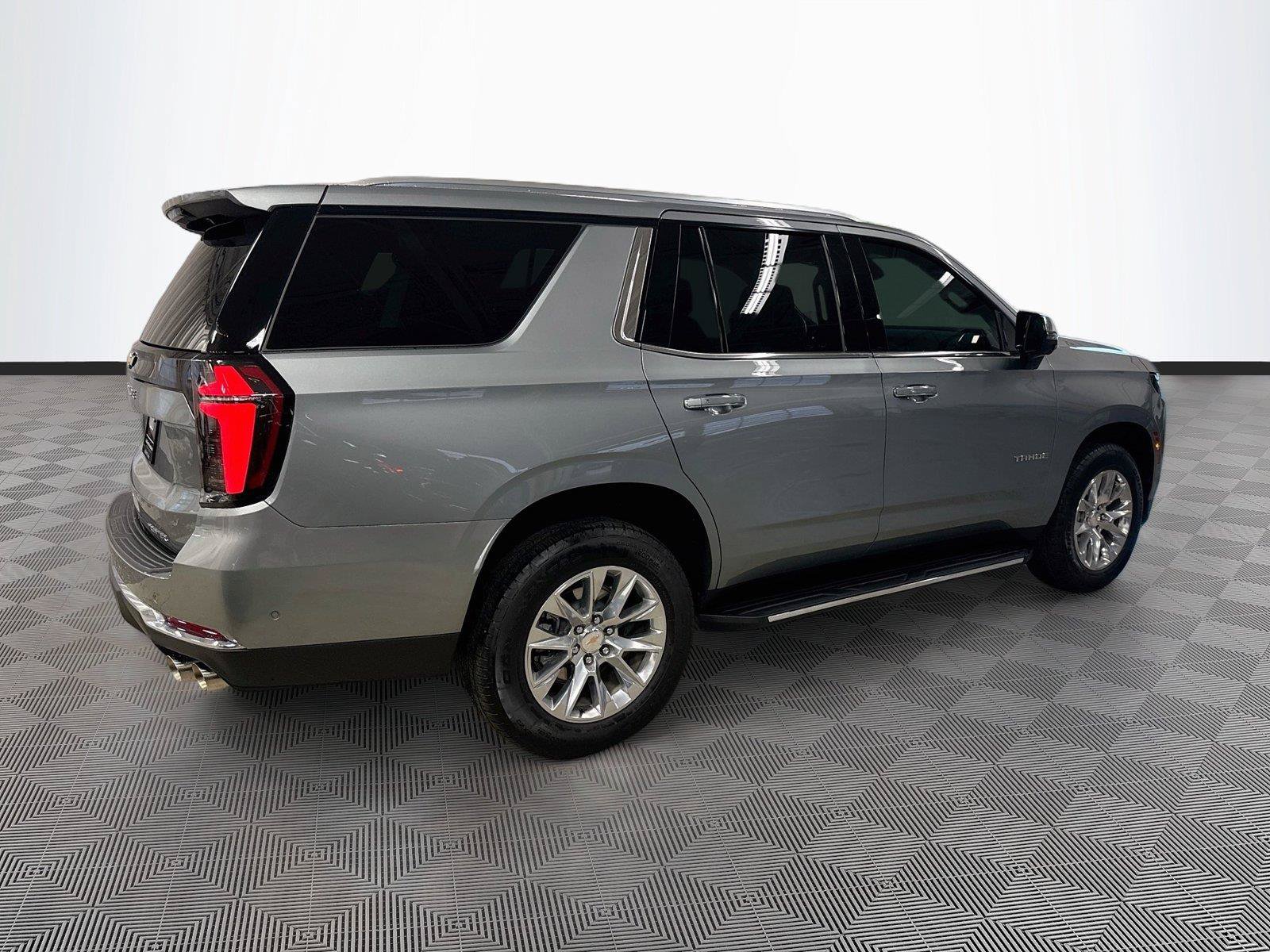 Used 2026 Chevrolet Tahoe Premier w/ Sun And Tow Package AWD/4WD image 7