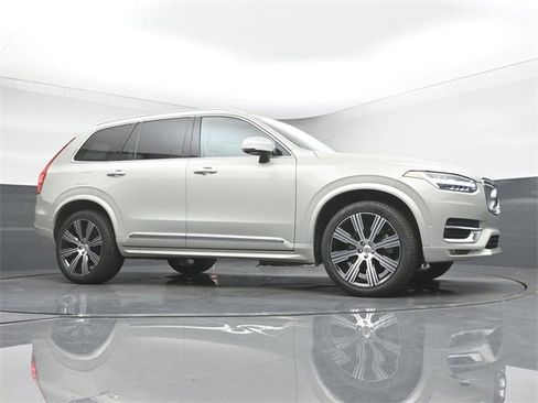 Used 2022 Volvo XC90 T6 Inscription w/ Advanced Package image 38