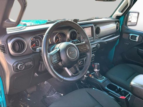 Used 2019 Jeep Wrangler Sport AWD/4WD image 16