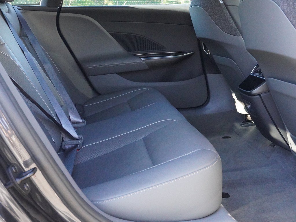 Used 2024 Lucid Air Touring AWD/4WD image 31