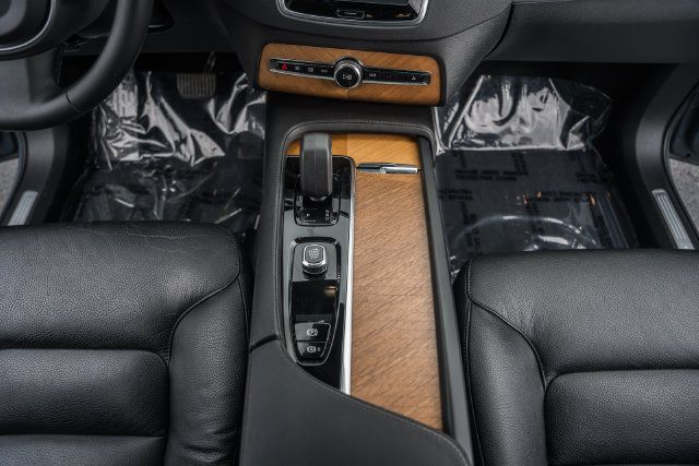 Certified 2023 Volvo XC90 B6 Plus w/ Protection Package Premier AWD/4WD image 30