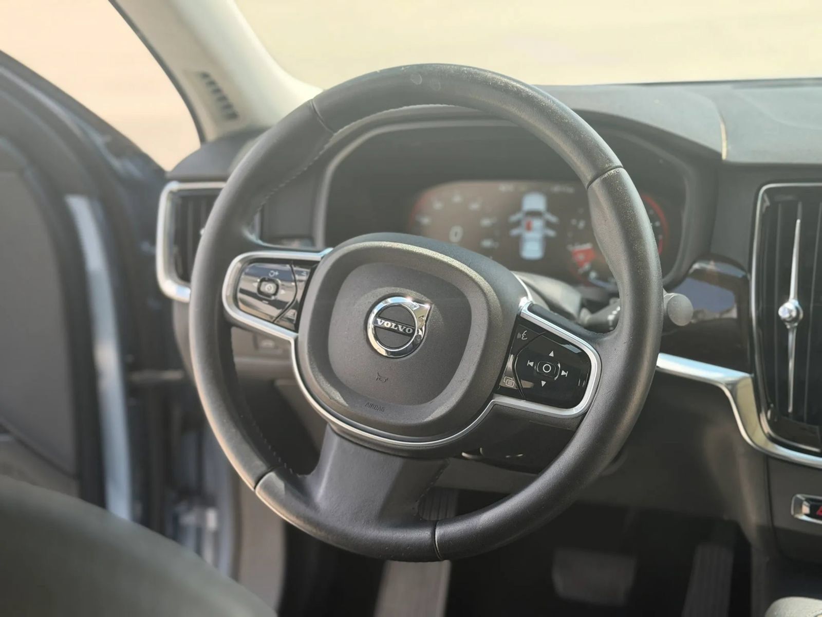 Used 2018 Volvo S90 T5 Momentum w/ Convenience Package FWD image 25