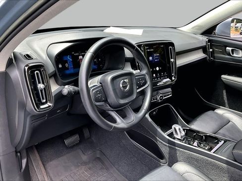 Used 2023 Volvo XC40 B5 Plus w/ Protection Package Premier AWD/4WD image 18