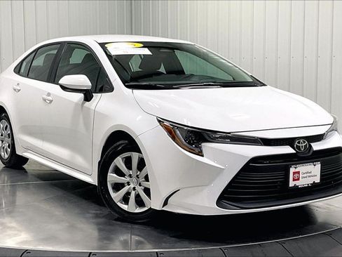 Certified 2026 Toyota Corolla LE FWD image 3