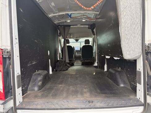 Used 2024 Ford Transit 250 148 Medium Roof Extended AWD w/ Load Area Protection Package image 5