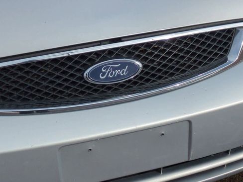 Used 2007 Ford Focus SE image 11