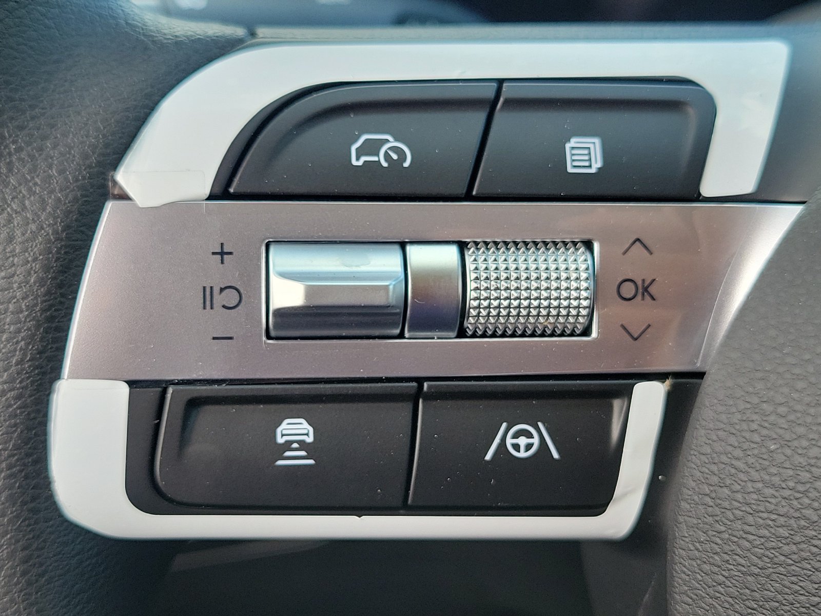New 2026 Hyundai Tucson Limited AWD/4WD image 8