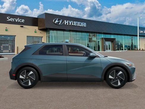 New 2026 Hyundai Ioniq 5 SEL image 7