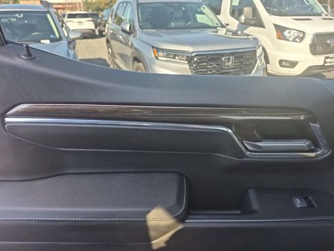 Used 2023 Chevrolet Silverado 1500 RST w/ Z71 Off-Road Package image 28