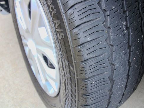 Used 2024 Ford Transit 350 XLT RWD image 6