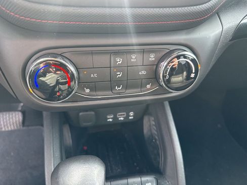 Used 2023 Chevrolet TrailBlazer RS AWD/4WD image 10
