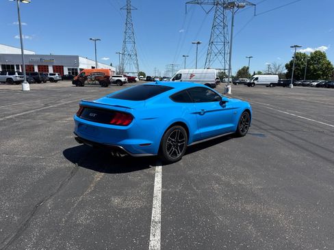Used 2022 Ford Mustang GT Premium RWD image 3