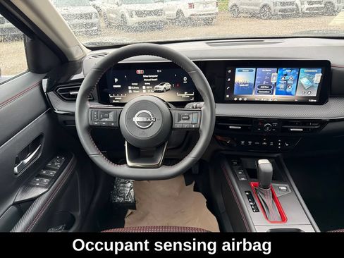 Used 2026 Nissan Kicks SR w/ SR Premium Package AWD/4WD image 17