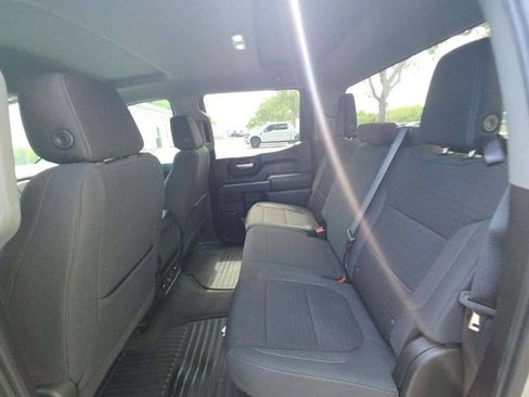 Used 2021 Chevrolet Silverado 1500 LT RWD image 6