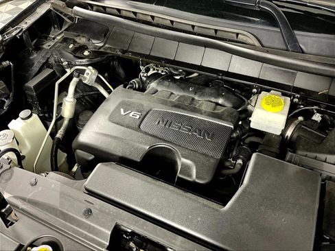 Used 2024 Nissan Pathfinder SL AWD/4WD image 30