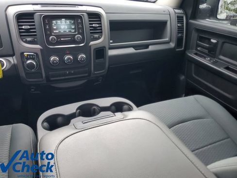 Used 2017 RAM 1500 Express RWD image 15