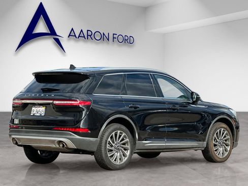 Used 2023 Lincoln Corsair Reserve w/ Equipment Group 201A image 5