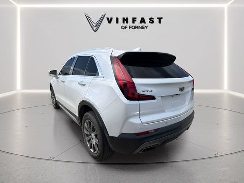 Used 2021 Cadillac XT4 Premium Luxury w/ Cold Weather Package FWD image 2