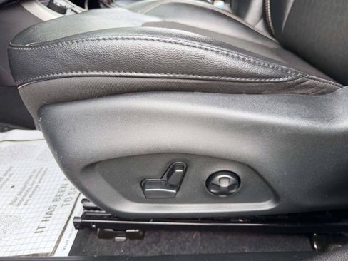 Used 2020 Jeep Compass Latitude w/ Popular Equipment Group AWD/4WD image 15