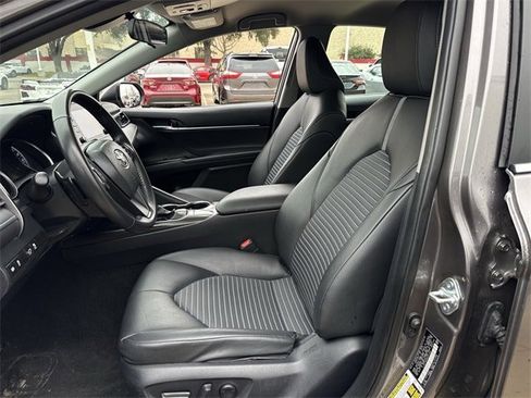 Used 2024 Toyota Camry SE image 24
