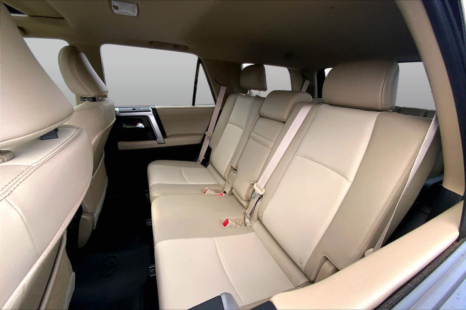 Used 2021 Toyota 4Runner SR5 Premium w/ Moonroof Package RWD image 21