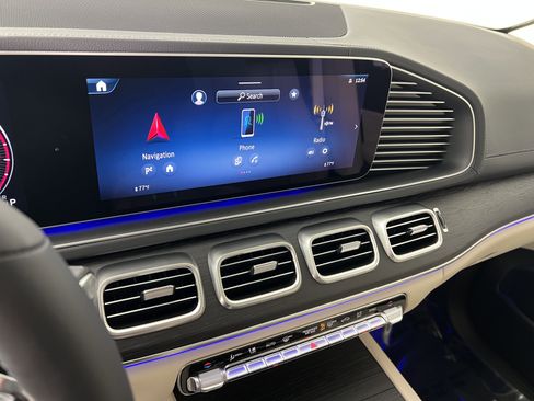 New 2026 Mercedes-Benz GLS 450 4MATIC image 31