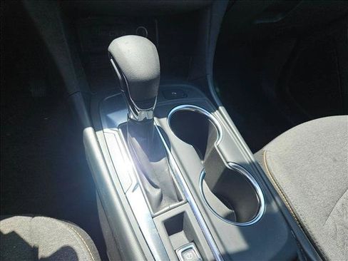 Used 2024 Chevrolet Equinox LT FWD image 16