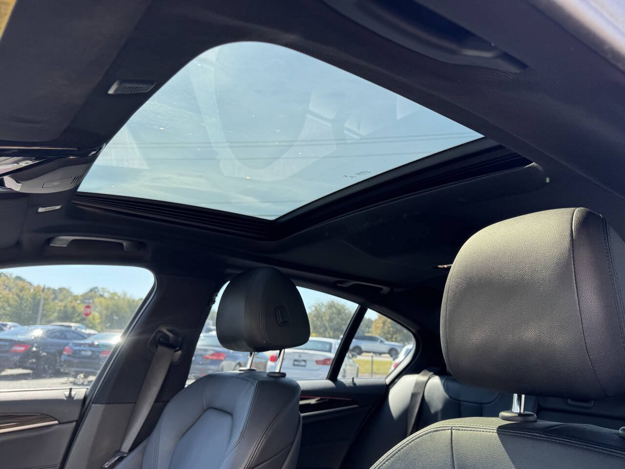 Used 2018 BMW 530i RWD image 19
