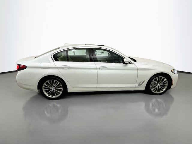 Used 2022 BMW 530i xDrive w/ Convenience Package AWD/4WD image 8