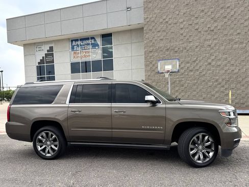 Used 2016 Chevrolet Suburban LTZ AWD/4WD image 5