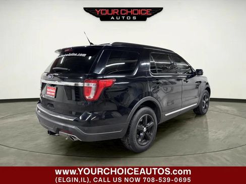 Used 2018 Ford Explorer XLT w/ Equipment Group 202A image 5