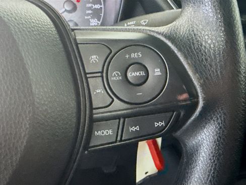 Used 2023 Toyota Corolla LE FWD image 11