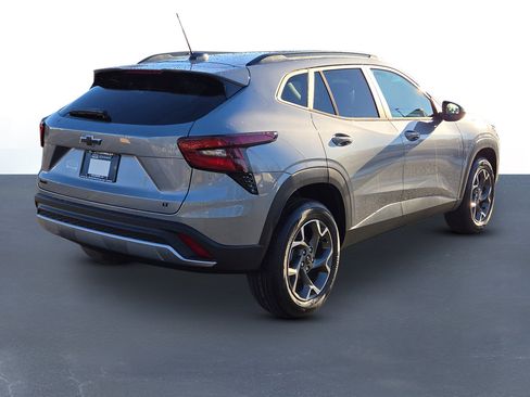 New 2026 Chevrolet Trax LT w/ LT Convenience Package image 5