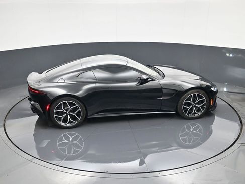 Used 2019 Aston Martin V8 Vantage Coupe RWD image 33