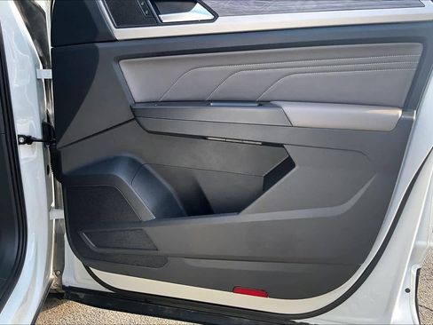 Used 2023 Volkswagen Atlas Cross Sport SE w/ Black Wheel Package FWD image 23